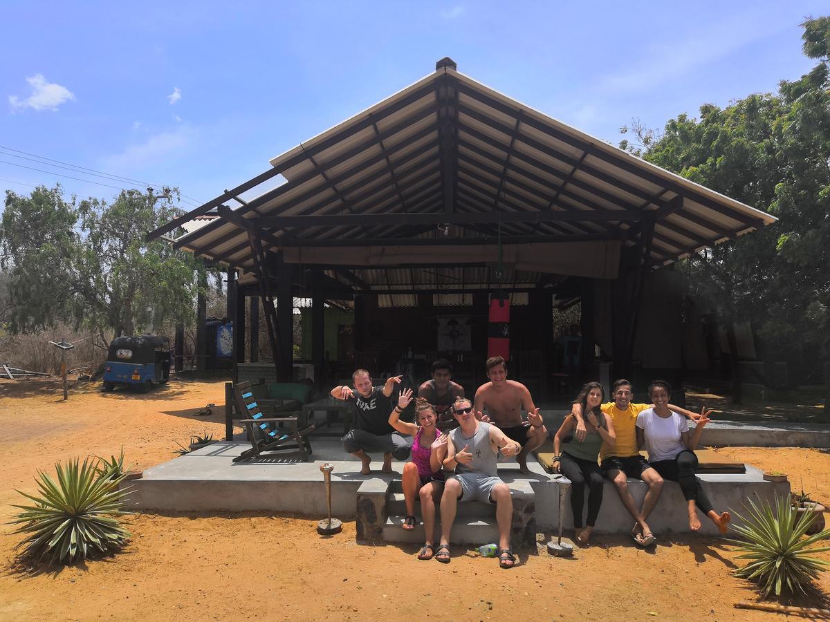 Yala Yin Yang Hostel Palatupana Exterior photo